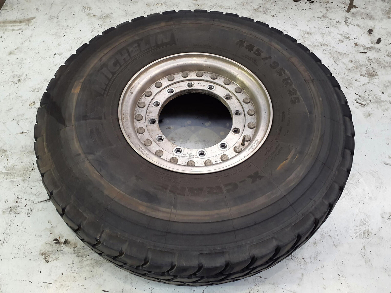 Grove Wheel 445/95R25 12 9 2p alu - Komplett hjul for Kran: bilde 3 Grove Wheel 445/95R25 12 9 2p alu - Komplett hjul for Kran: bilde 3