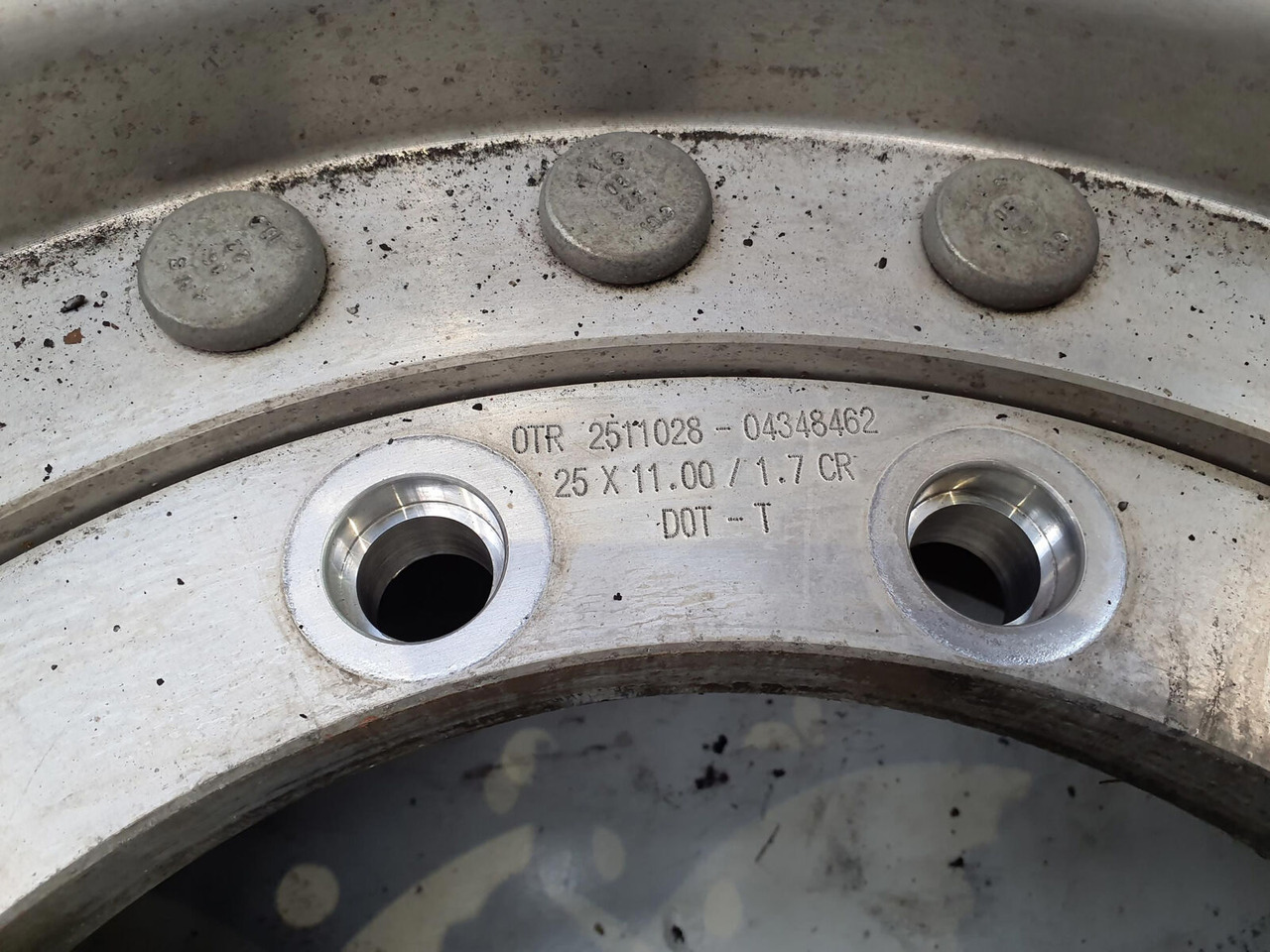 Grove Wheel 445/95R25 12 9 2p alu - Komplett hjul for Kran: bilde 5 Grove Wheel 445/95R25 12 9 2p alu - Komplett hjul for Kran: bilde 5