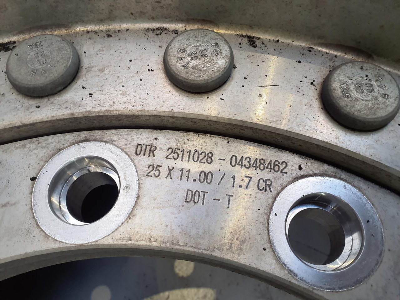 Grove Wheel 445/95R25 12 9 2p alu - Komplett hjul for Kran: bilde 5 Grove Wheel 445/95R25 12 9 2p alu - Komplett hjul for Kran: bilde 5