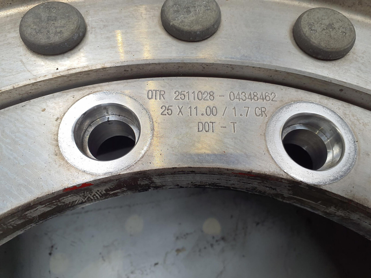 Grove Wheel 445/95R25 12 9 2p alu - Komplett hjul for Kran: bilde 5 Grove Wheel 445/95R25 12 9 2p alu - Komplett hjul for Kran: bilde 5