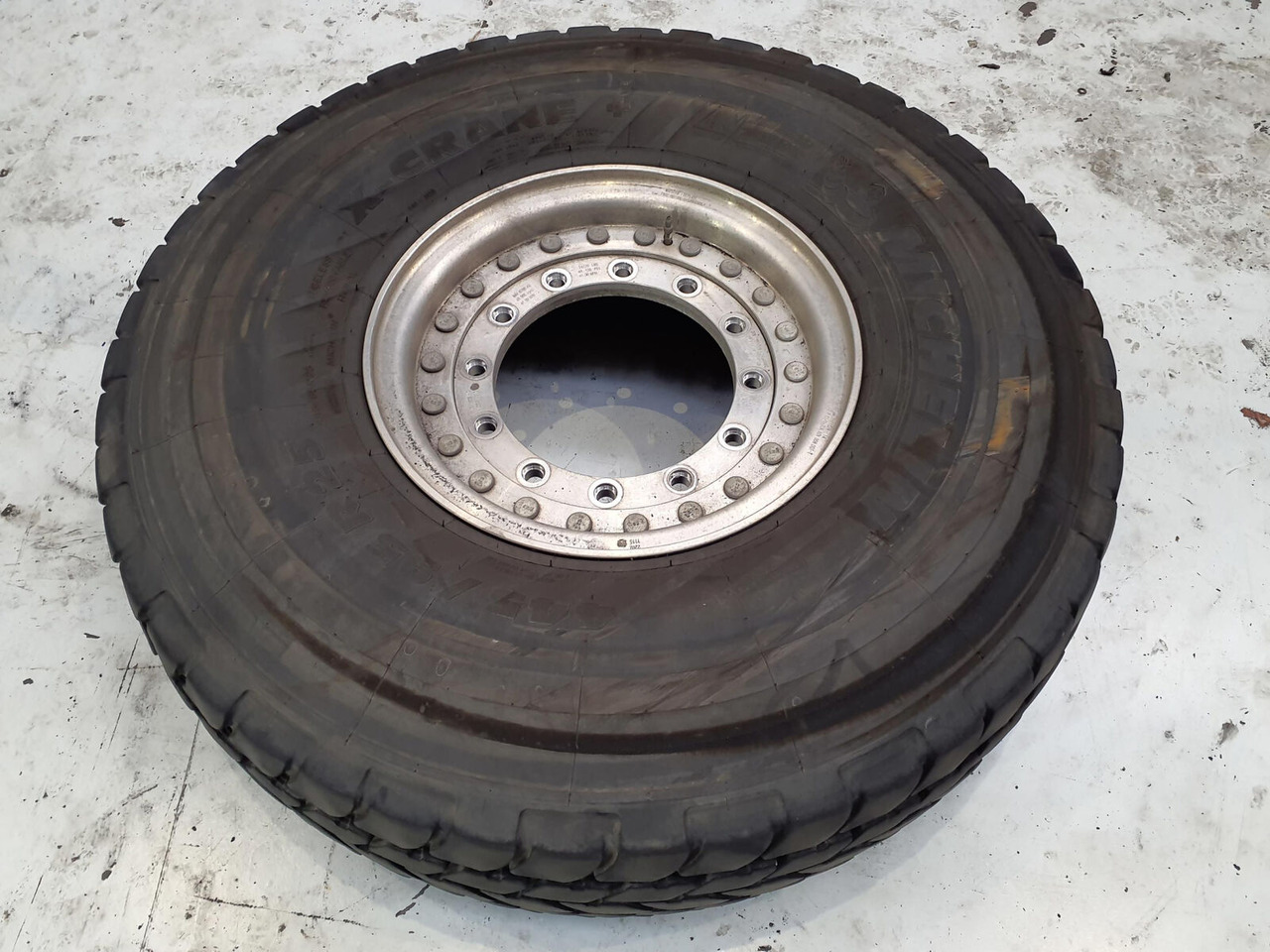 Grove Wheel 445/95R25 12 9 2p alu - Komplett hjul for Kran: bilde 3 Grove Wheel 445/95R25 12 9 2p alu - Komplett hjul for Kran: bilde 3