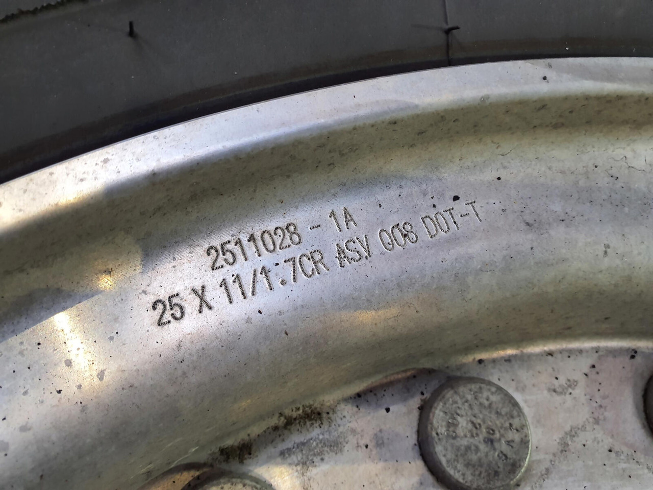 Grove Wheel 445/95R25 12 9 2p alu - Komplett hjul for Kran: bilde 5 Grove Wheel 445/95R25 12 9 2p alu - Komplett hjul for Kran: bilde 5