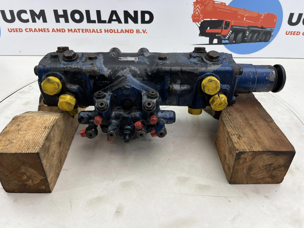 Liebherr LT 1090 steering box 180bar - Styresnekke for Kran: bilde 1 Liebherr LT 1090 steering box 180bar - Styresnekke for Kran: bilde 1