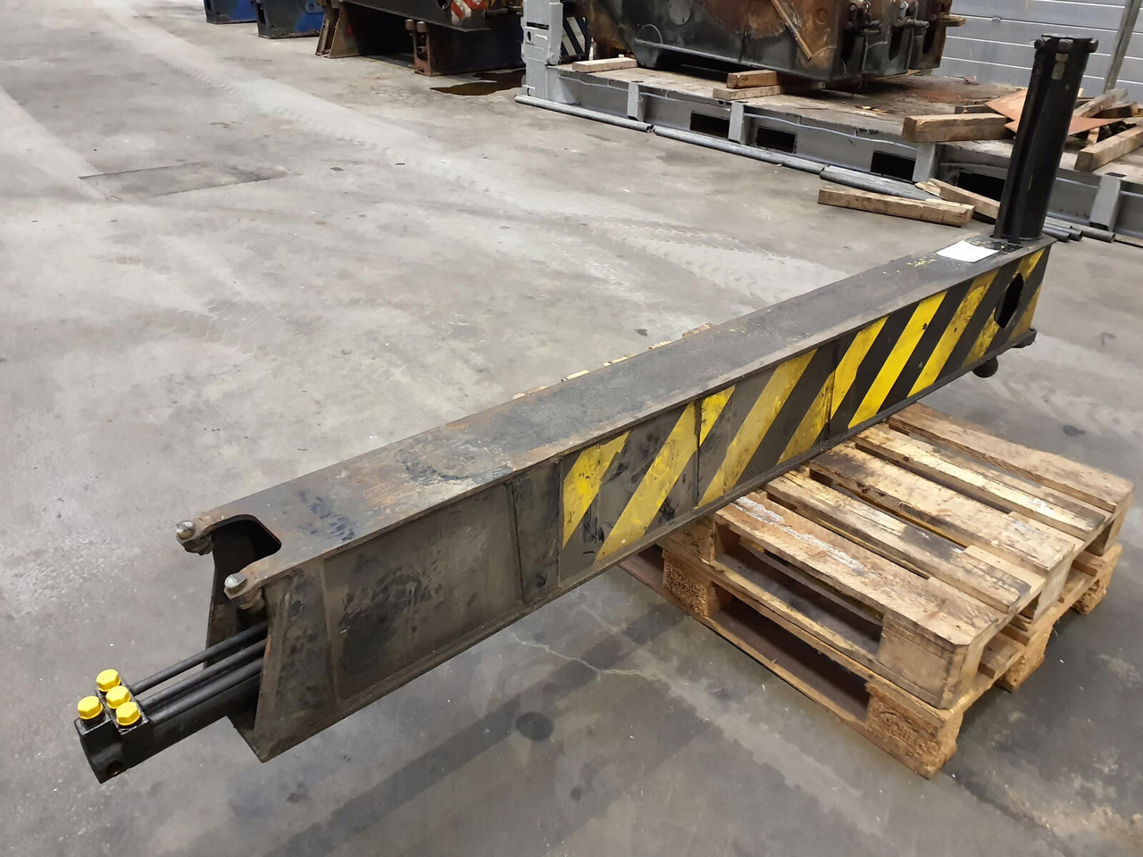 Liebherr LTM 1035-2 sliding beam complete - Fjæring for Kran: bilde 3 Liebherr LTM 1035-2 sliding beam complete - Fjæring for Kran: bilde 3