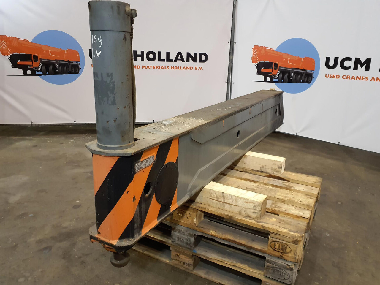 Liebherr LTM 1050-1 sliding beam complete front - Fjæring for Mobilkran: bilde 2 Liebherr LTM 1050-1 sliding beam complete front - Fjæring for Mobilkran: bilde 2