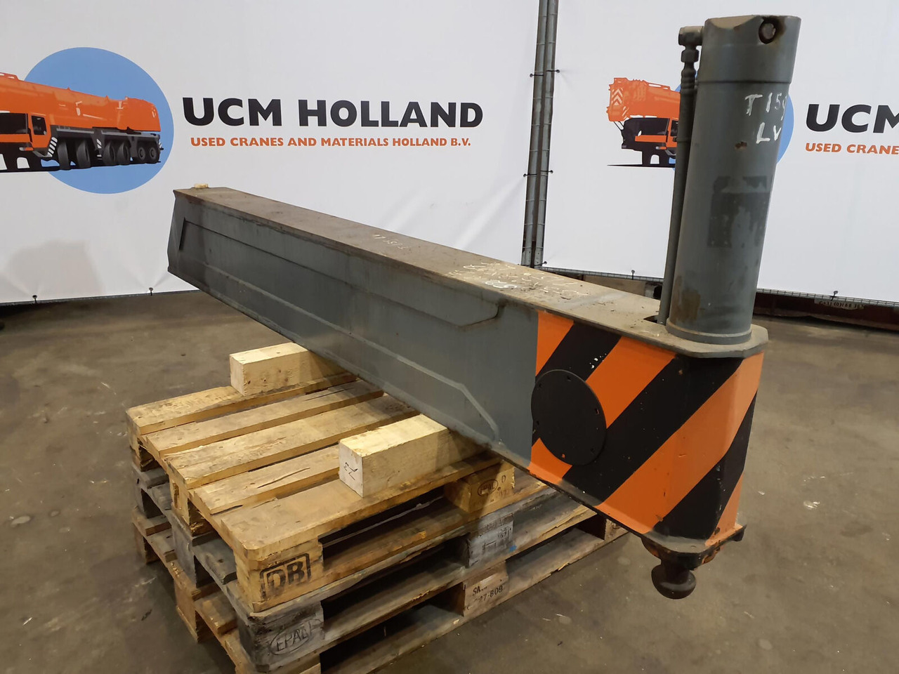 Liebherr LTM 1050-1 sliding beam complete front - Fjæring for Mobilkran: bilde 1 Liebherr LTM 1050-1 sliding beam complete front - Fjæring for Mobilkran: bilde 1