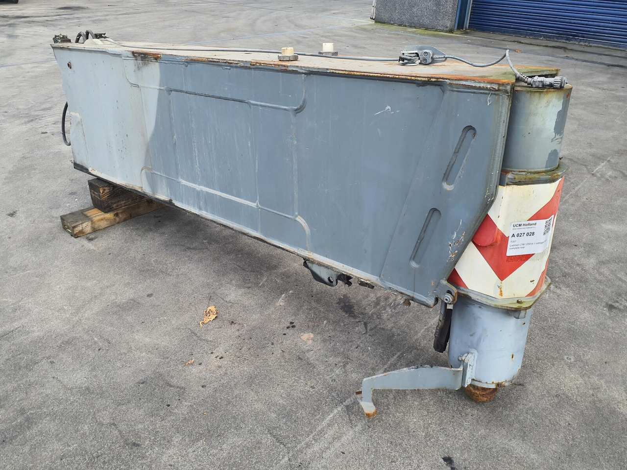 Liebherr LTM 1250-6.1 outrigger beam complete rear - Fjæring for Kran: bilde 2 Liebherr LTM 1250-6.1 outrigger beam complete rear - Fjæring for Kran: bilde 2