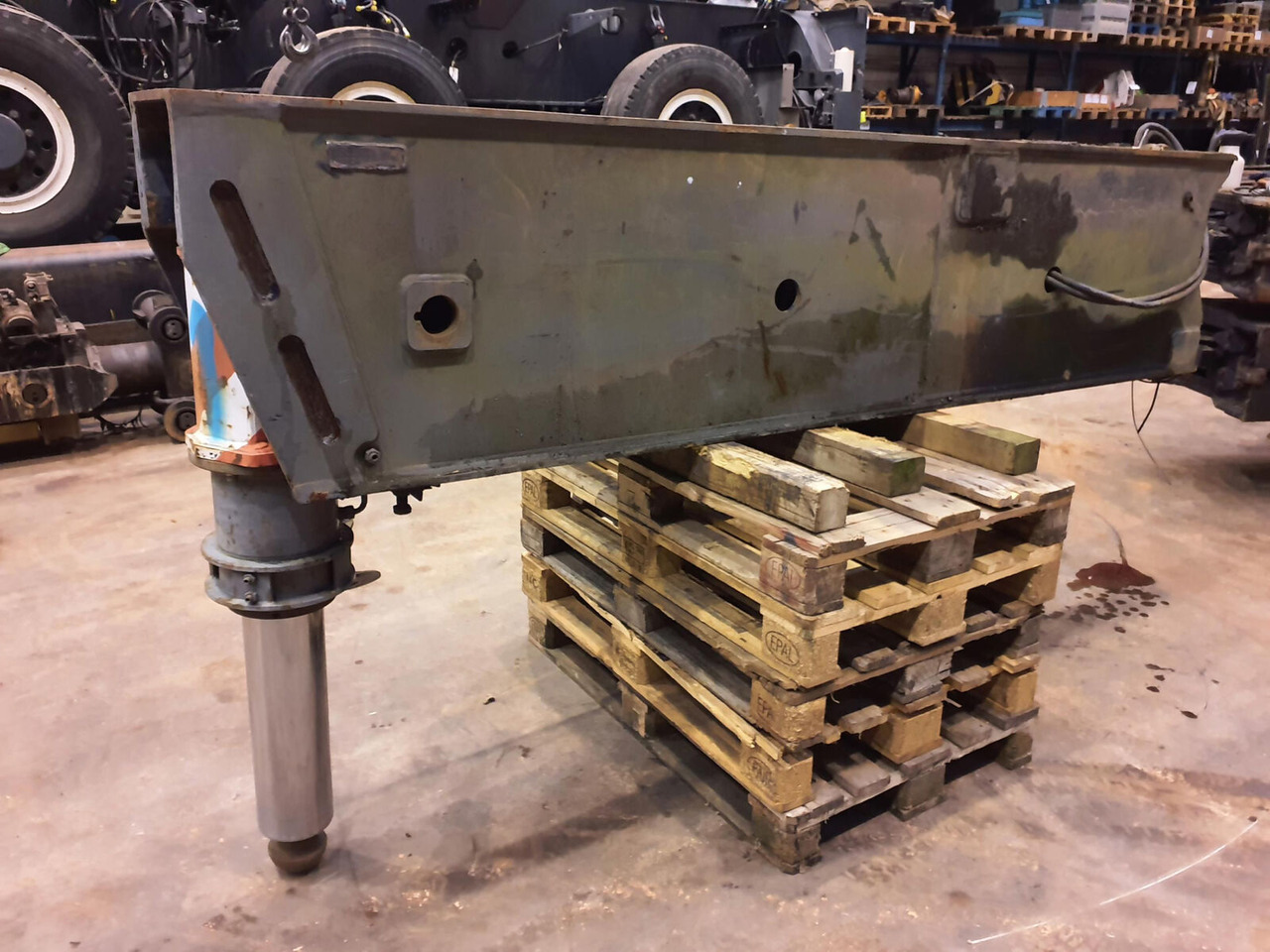 Liebherr LTM 1300 outrigger complete front R - Fjæring for Mobilkran: bilde 2 Liebherr LTM 1300 outrigger complete front R - Fjæring for Mobilkran: bilde 2