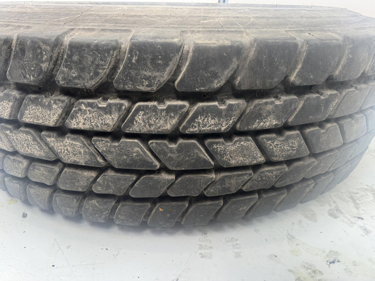 Liebherr Wheel 445/95R25 10 12 1p - Komplett hjul for Kran: bilde 3 Liebherr Wheel 445/95R25 10 12 1p - Komplett hjul for Kran: bilde 3