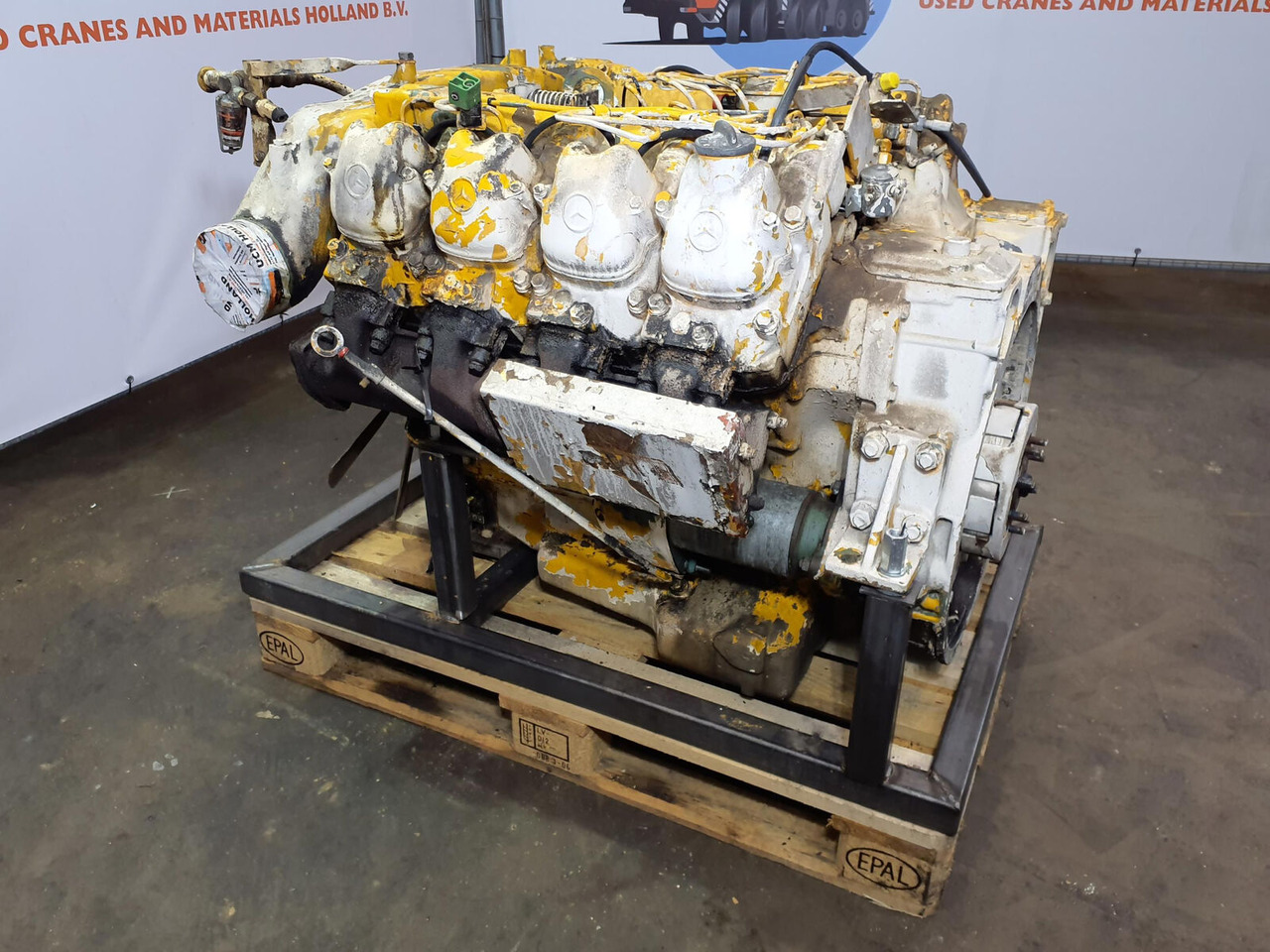 Mercedes-Benz LT 1200 Mercedes OM 402 upper engine - Motor for Mobilkran: bilde 5 Mercedes-Benz LT 1200 Mercedes OM 402 upper engine - Motor for Mobilkran: bilde 5