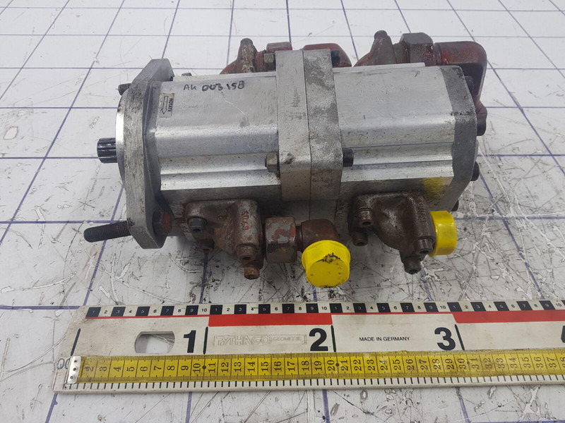 SAUER-DANFOSS 70 GMT dual gear pump - Hydraulisk pumpe for Kran: bilde 1 SAUER-DANFOSS 70 GMT dual gear pump - Hydraulisk pumpe for Kran: bilde 1