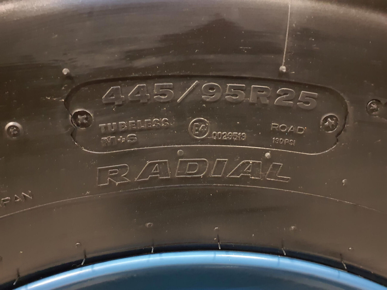 Tadano Faun Wheel 445/95R25 10 6.5 3p - Komplett hjul for Kran: bilde 4 Tadano Faun Wheel 445/95R25 10 6.5 3p - Komplett hjul for Kran: bilde 4