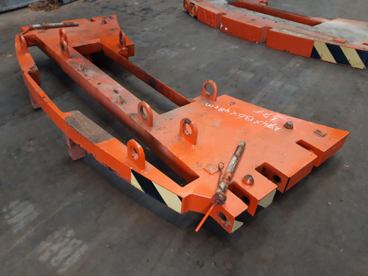 Terex AC 205 counterweight 1,7 ton - Motvekt for Mobilkran: bilde 1 Terex AC 205 counterweight 1,7 ton - Motvekt for Mobilkran: bilde 1
