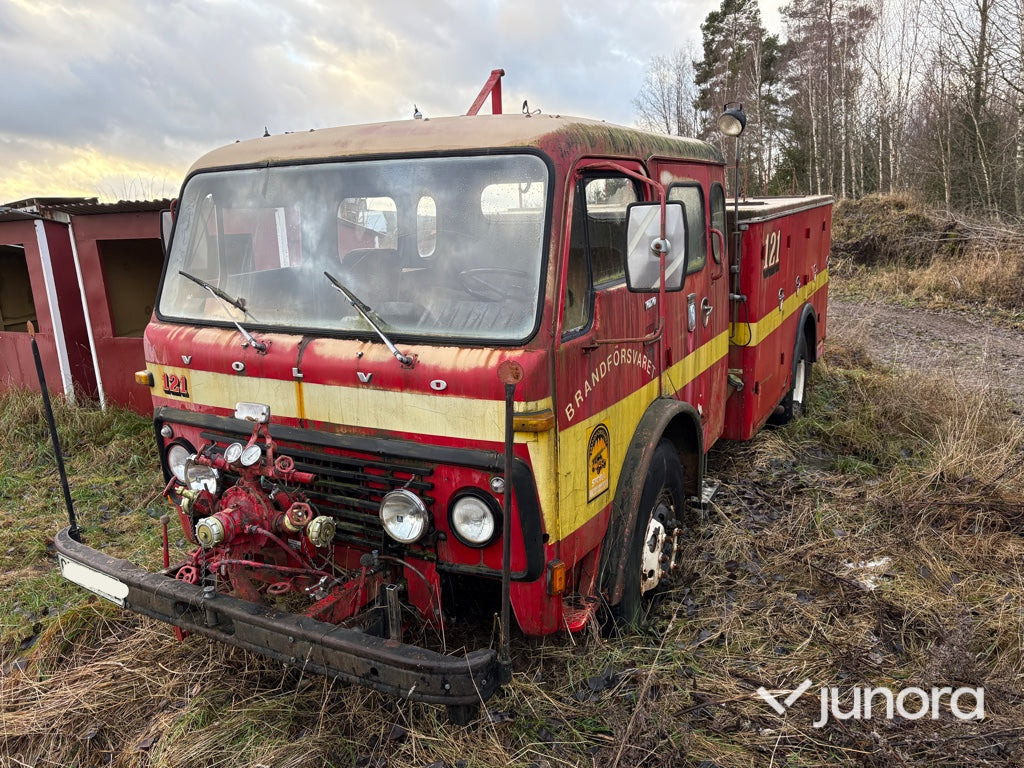 Brandbil - Volvo F86T - Brannbil: bilde 1 Brandbil - Volvo F86T - Brannbil: bilde 1