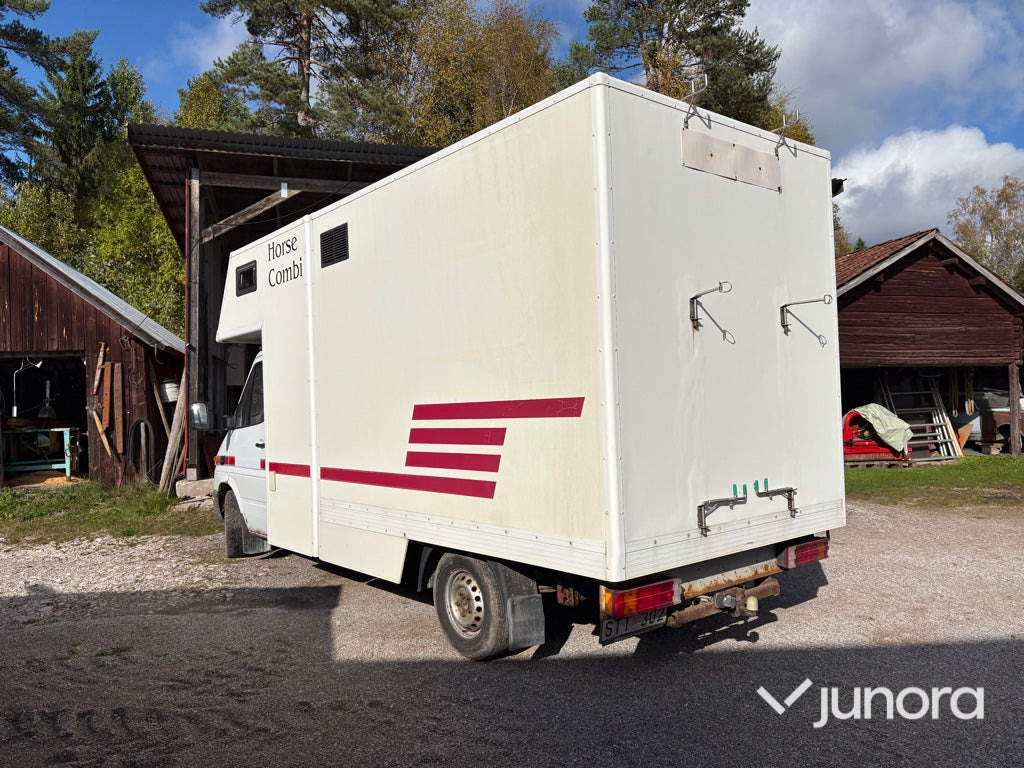 Hästtransport Mercedes-Benz 316 CDI - Alkovebil: bilde 3 Hästtransport Mercedes-Benz 316 CDI - Alkovebil: bilde 3