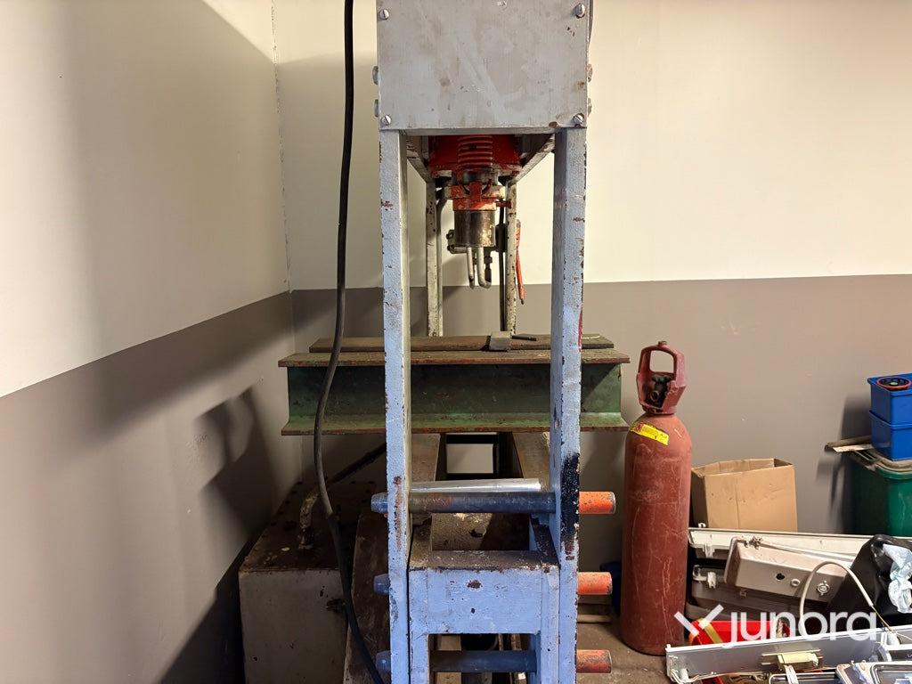 Hydraulpress - Hiab H100E, 100 ton - Kantpresse: bilde 5 Hydraulpress - Hiab H100E, 100 ton - Kantpresse: bilde 5