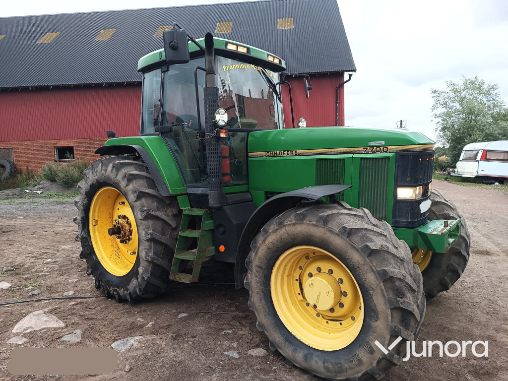 John Deere 7700 - Traktor: bilde 1 John Deere 7700 - Traktor: bilde 1