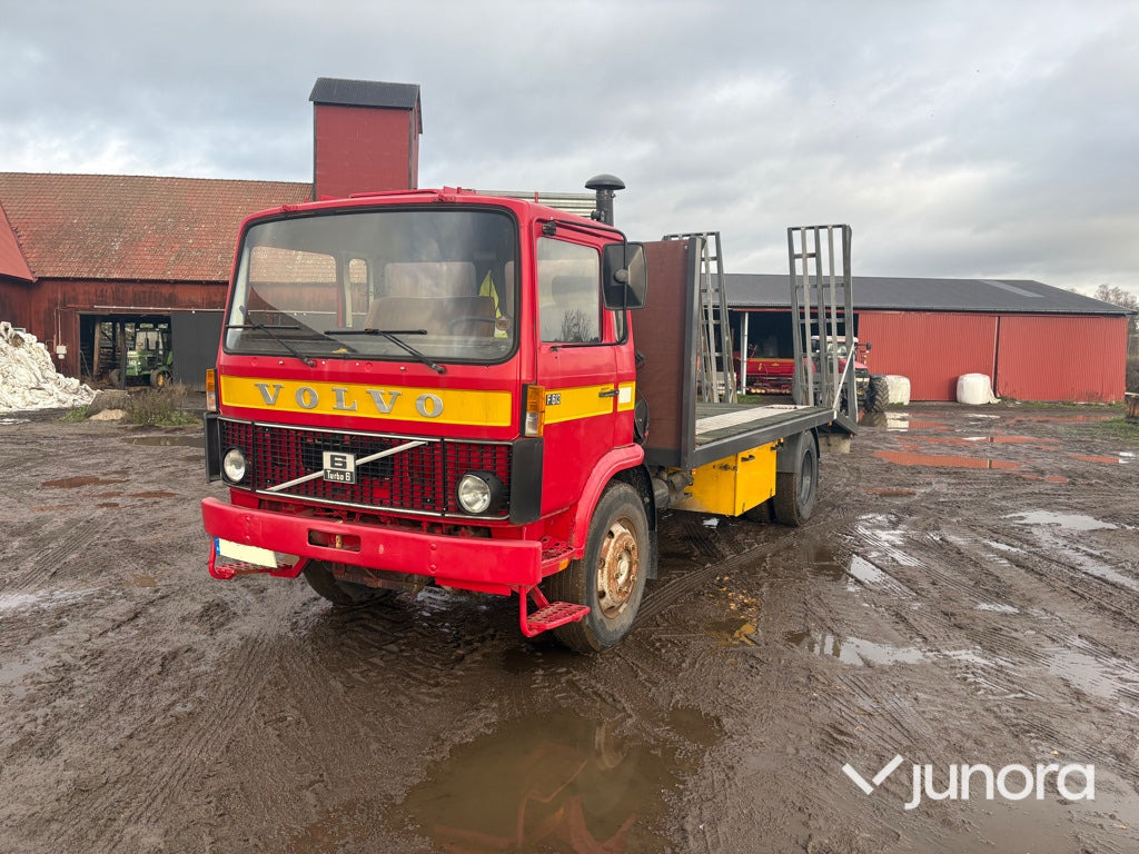 Lastbil / Biltransport - Volvo F 613 4X2-1-V - Transporter lastebil: bilde 1 Lastbil / Biltransport - Volvo F 613 4X2-1-V - Transporter lastebil: bilde 1