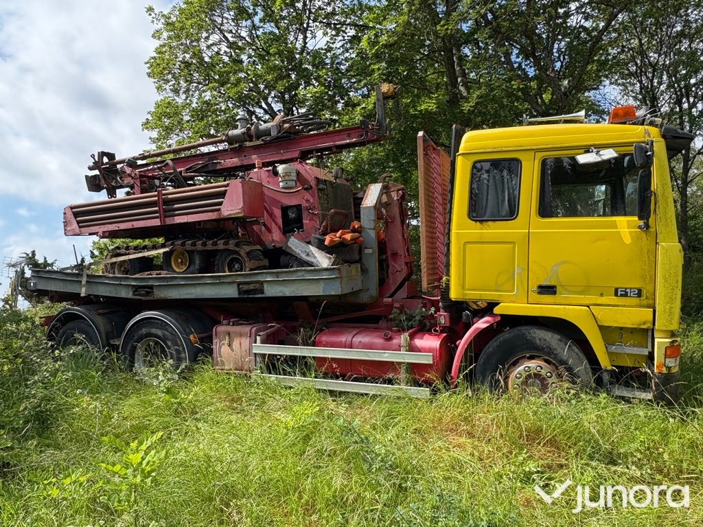 Lastbil Volvo F12 6X2 - Krokbil: bilde 4 Lastbil Volvo F12 6X2 - Krokbil: bilde 4