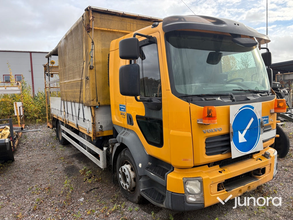 Lastbil Volvo FLL 240-280 HP 42R - Kapellbil, Utility-/ Spesiell maskin: bilde 3 Lastbil Volvo FLL 240-280 HP 42R - Kapellbil, Utility-/ Spesiell maskin: bilde 3
