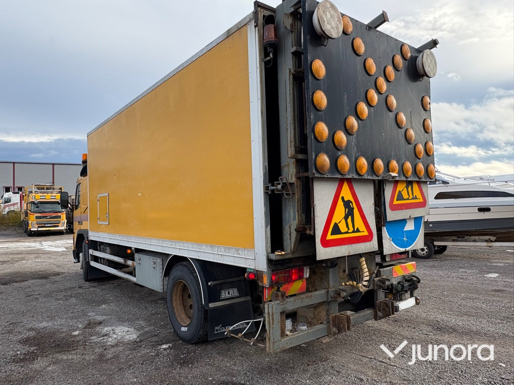 Lastbil Volvo FM7 4X2 - Skapbil: bilde 3 Lastbil Volvo FM7 4X2 - Skapbil: bilde 3