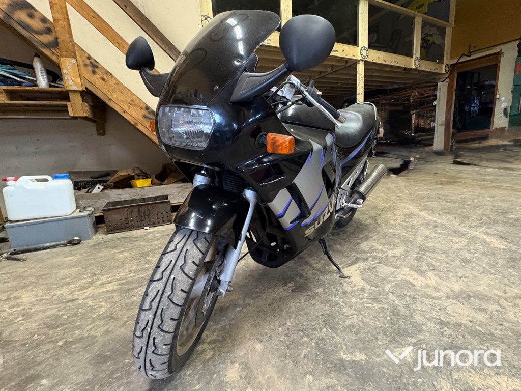 Motorcykel - Suzuki, GSX 750 F - Motorsykkel: bilde 1 Motorcykel - Suzuki, GSX 750 F - Motorsykkel: bilde 1