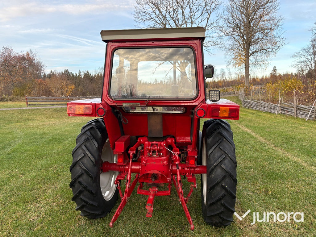 Traktor - International 444 - Traktor: bilde 4 Traktor - International 444 - Traktor: bilde 4