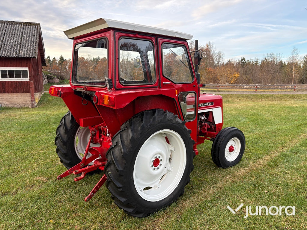 Traktor - International 444 - Traktor: bilde 5 Traktor - International 444 - Traktor: bilde 5