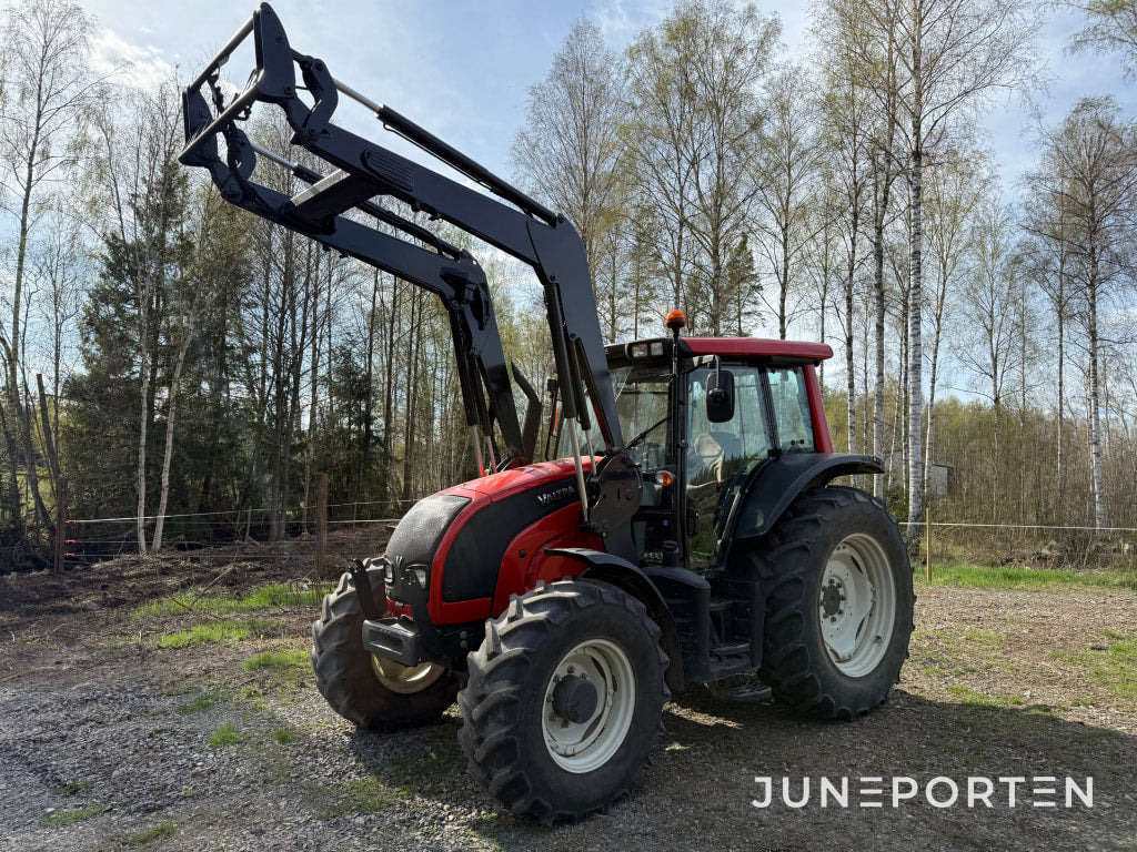 Valtra N101 - Traktor: bilde 1 Valtra N101 - Traktor: bilde 1