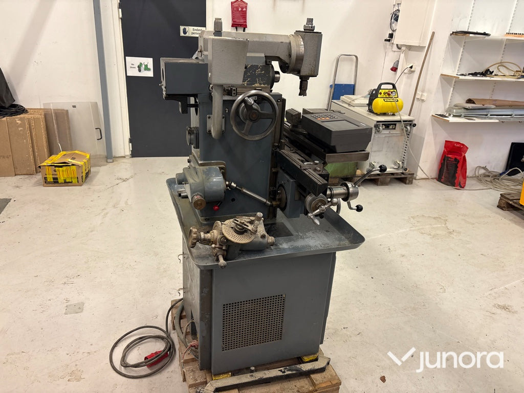 Vertikal- & horisontalfräsmaskin - Fräs Aciera F3 - Trebearbeidingsmaskin: bilde 5 Vertikal- & horisontalfräsmaskin - Fräs Aciera F3 - Trebearbeidingsmaskin: bilde 5