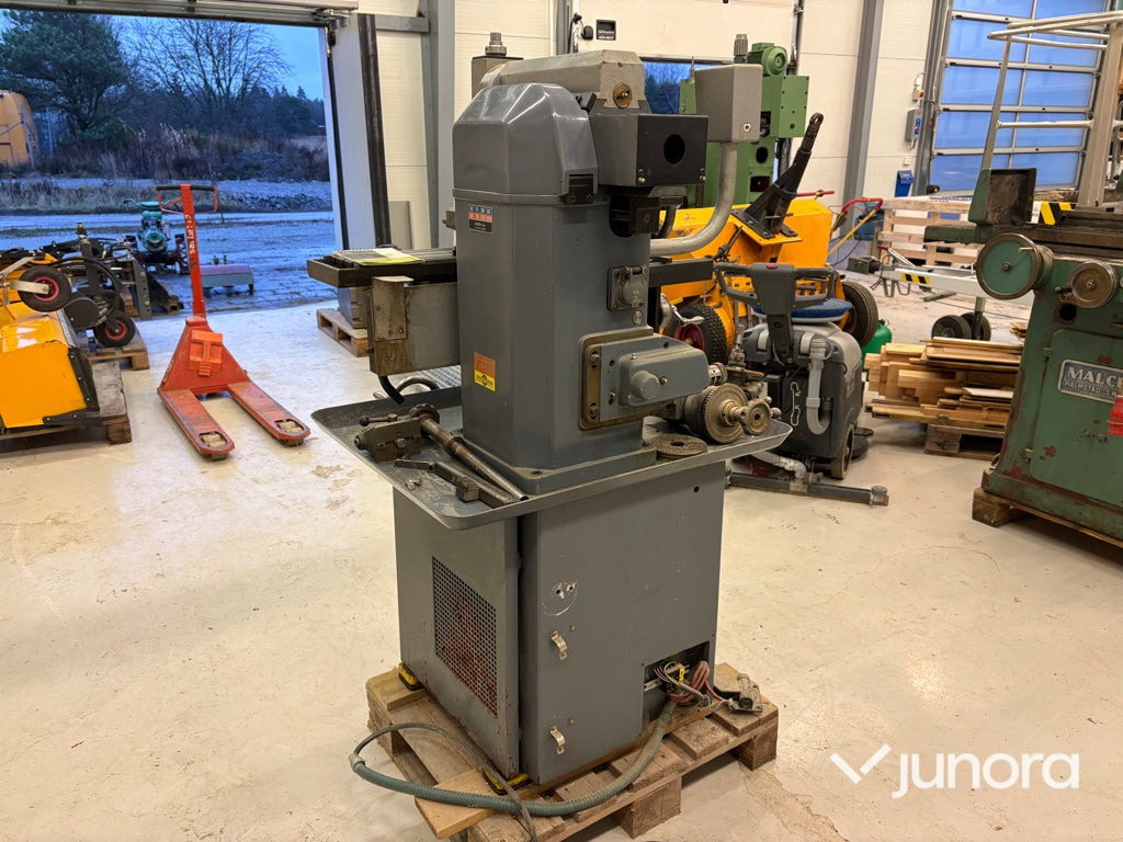 Vertikal- & horisontalfräsmaskin - Fräs Aciera F3 - Trebearbeidingsmaskin: bilde 3 Vertikal- & horisontalfräsmaskin - Fräs Aciera F3 - Trebearbeidingsmaskin: bilde 3