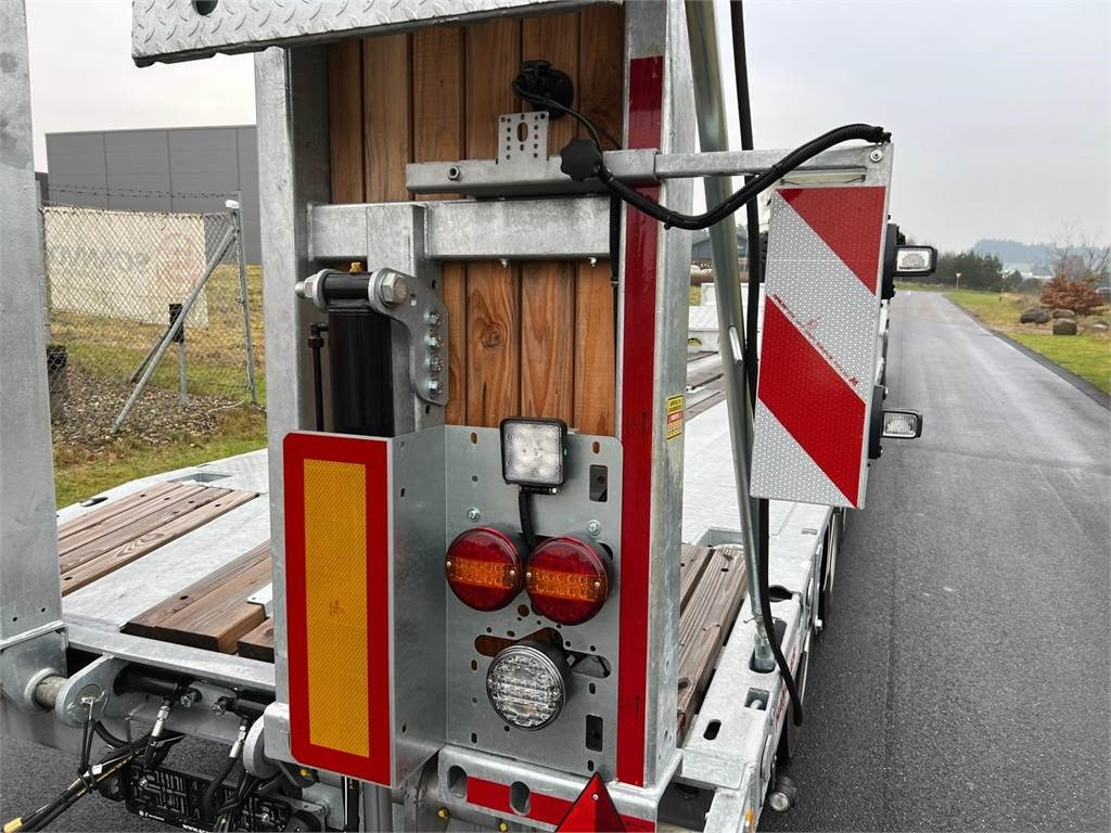 Hangler SVS-H 620 T 4 akslet galvaniseret  - Lavloader semitrailer: bilde 4 Hangler SVS-H 620 T 4 akslet galvaniseret  - Lavloader semitrailer: bilde 4