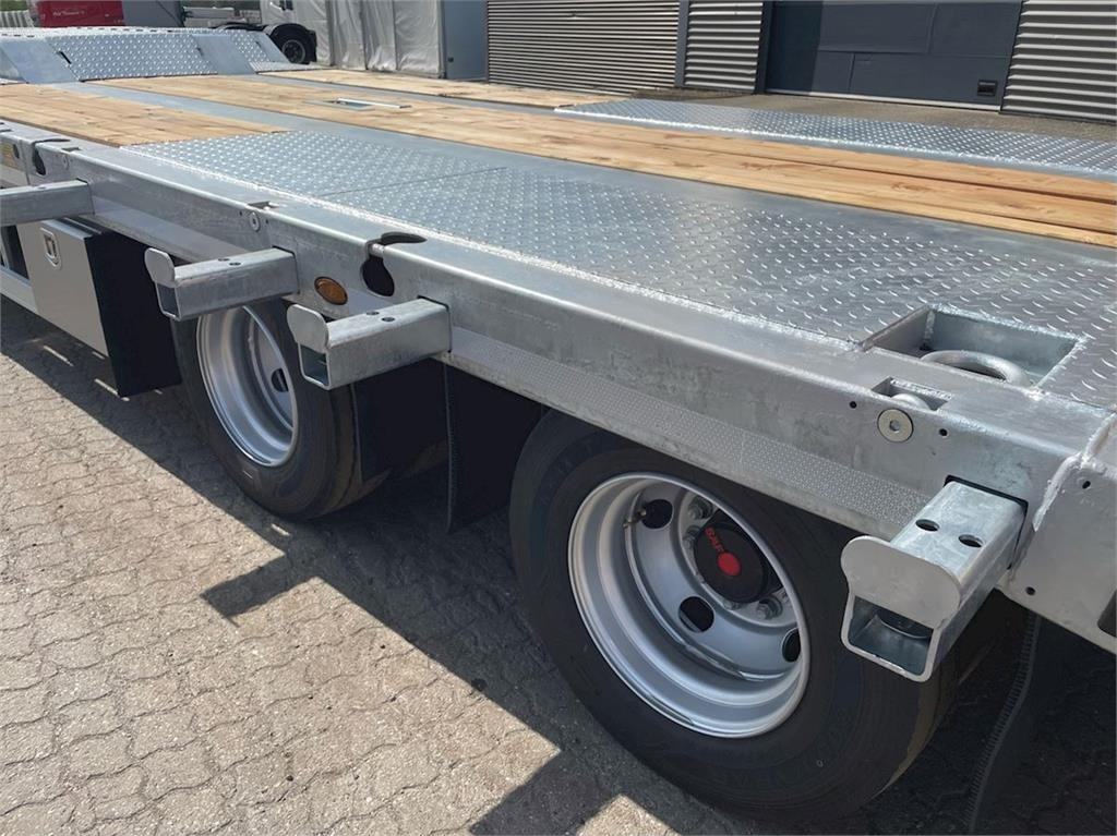 Hangler VTS-H 400 4 akslet - 2 delt ramper - Lavloader tilhenger: bilde 3 Hangler VTS-H 400 4 akslet - 2 delt ramper - Lavloader tilhenger: bilde 3