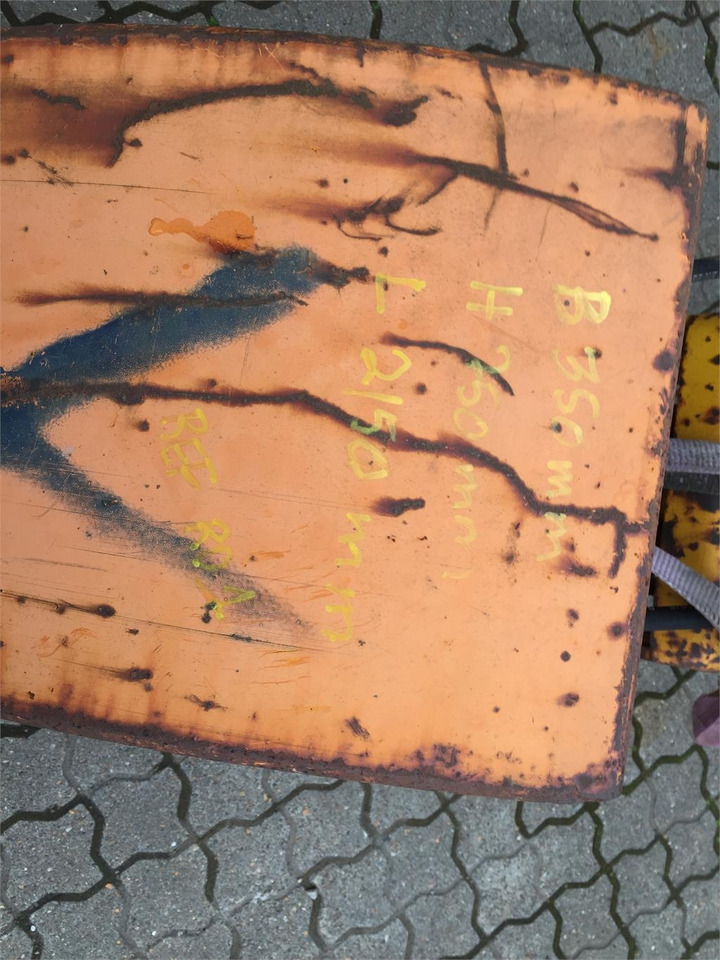 Hema ca 250 ltr lukket jordgrab - 350 mm bred - Gripeskuff: bilde 5 Hema ca 250 ltr lukket jordgrab - 350 mm bred - Gripeskuff: bilde 5