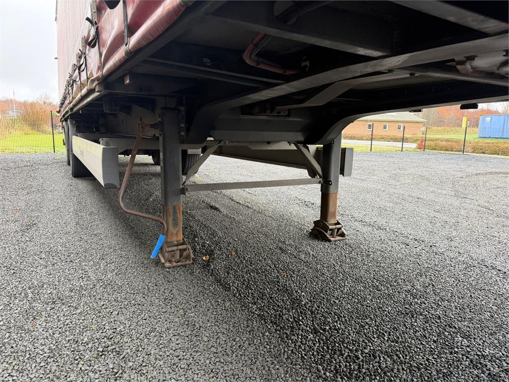 Krone 13,6 mtr gardin - lodretstående lift - Gardintrailer: bilde 5 Krone 13,6 mtr gardin - lodretstående lift - Gardintrailer: bilde 5