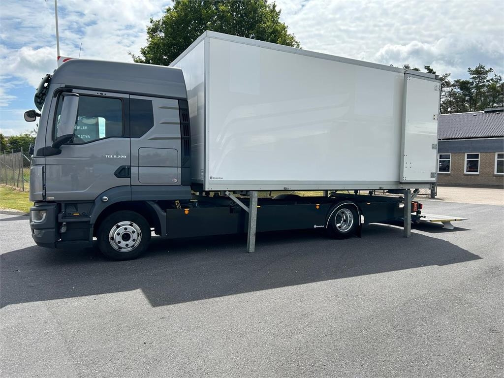 MAN TGL 8-220 4x2 BL incl. 2 stk veksellad - Container-transport/ Vekselflak lastebil: bilde 4 MAN TGL 8-220 4x2 BL incl. 2 stk veksellad - Container-transport/ Vekselflak lastebil: bilde 4