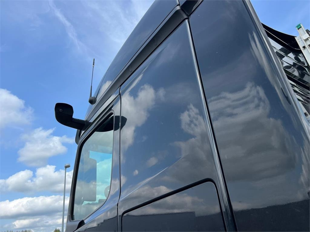 Mercedes-Benz Actros 2545 LS - Trekkvogn: bilde 2 Mercedes-Benz Actros 2545 LS - Trekkvogn: bilde 2