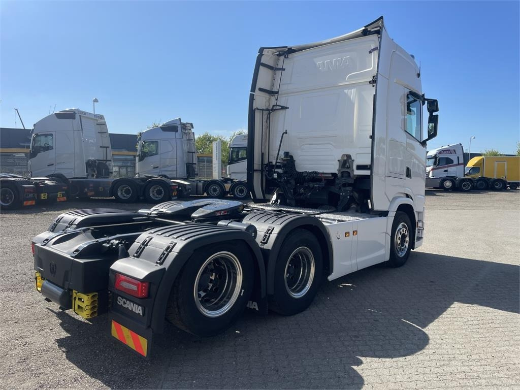 Scania S660 A 6x2 NB 2950 - Trekkvogn: bilde 2 Scania S660 A 6x2 NB 2950 - Trekkvogn: bilde 2