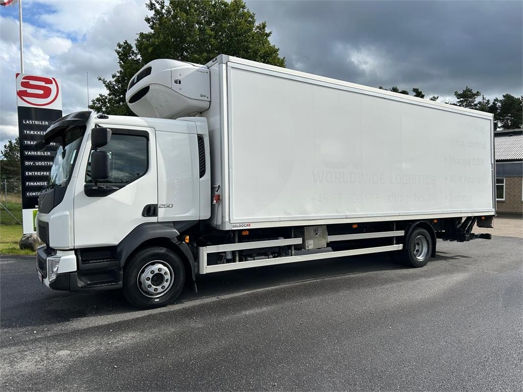 Volvo FL 250 16 ton - Lastebil med kjøl: bilde 1 Volvo FL 250 16 ton - Lastebil med kjøl: bilde 1