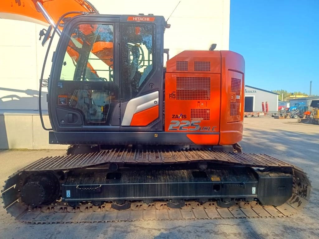Hitachi MYYTY! SOLD! ZX225USLC-7 -STAGE V- - Beltegraver: bilde 2 Hitachi MYYTY! SOLD! ZX225USLC-7 -STAGE V- - Beltegraver: bilde 2