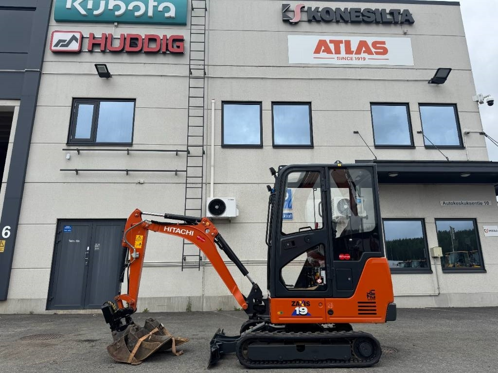 Hitachi ZX 19-6 CR - Minigraver: bilde 1 Hitachi ZX 19-6 CR - Minigraver: bilde 1