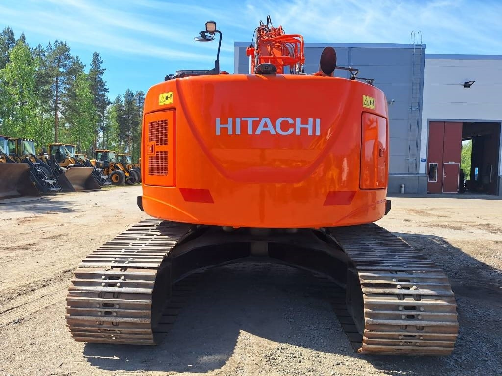 Hitachi ZX225USLC-5 PYÖRITTÄJÄ+PIHDIT YM. - Beltegraver: bilde 3 Hitachi ZX225USLC-5 PYÖRITTÄJÄ+PIHDIT YM. - Beltegraver: bilde 3