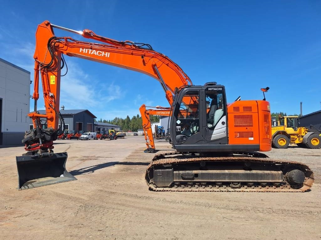 Hitachi ZX225USLC-5 PYÖRITTÄJÄ+PIHDIT YM. - Beltegraver: bilde 1 Hitachi ZX225USLC-5 PYÖRITTÄJÄ+PIHDIT YM. - Beltegraver: bilde 1