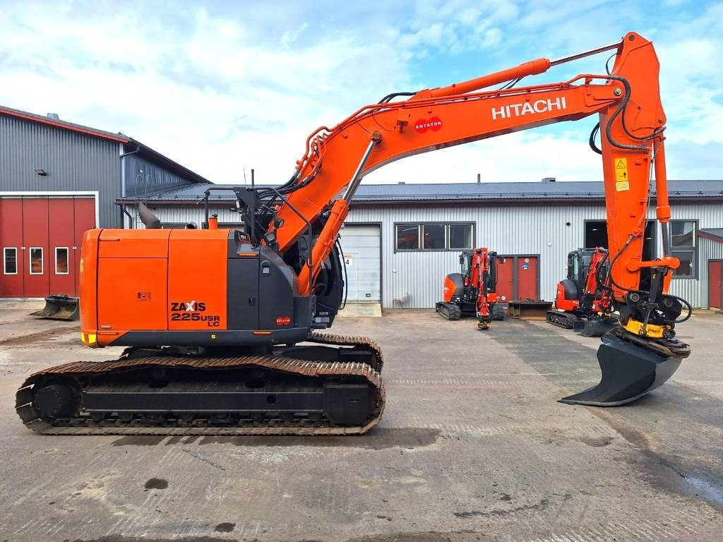 Hitachi ZX225USLC-5 PYÖRITTÄJÄLLÄ - Beltegraver: bilde 5 Hitachi ZX225USLC-5 PYÖRITTÄJÄLLÄ - Beltegraver: bilde 5