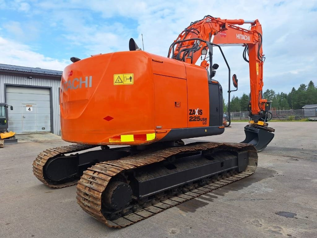 Hitachi ZX225USLC-5 PYÖRITTÄJÄLLÄ - Beltegraver: bilde 4 Hitachi ZX225USLC-5 PYÖRITTÄJÄLLÄ - Beltegraver: bilde 4