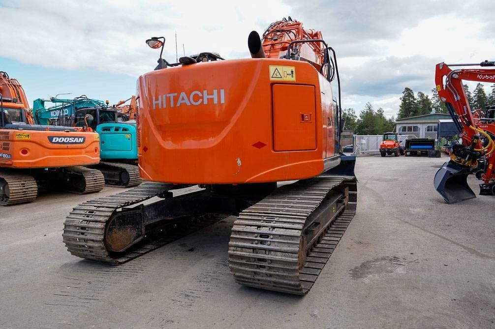 Hitachi ZX225USLC-5B MARTTIINILLA - Beltegraver: bilde 5 Hitachi ZX225USLC-5B MARTTIINILLA - Beltegraver: bilde 5