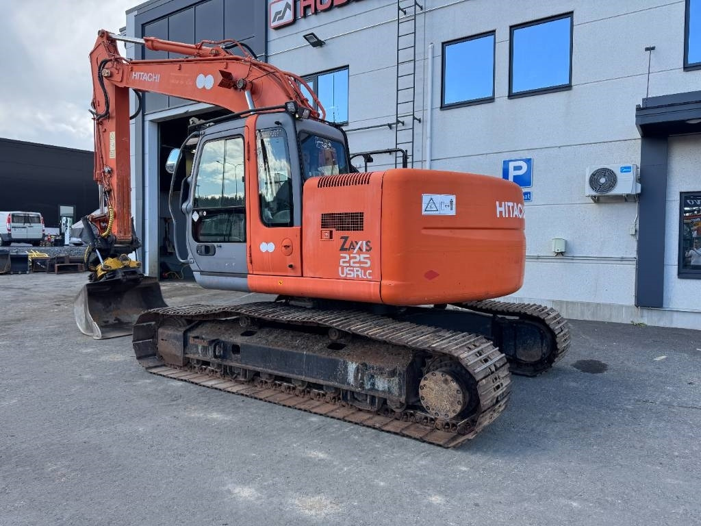 Hitachi ZX225USR PYÖRITTÄJÄLLÄ - Beltegraver: bilde 3 Hitachi ZX225USR PYÖRITTÄJÄLLÄ - Beltegraver: bilde 3