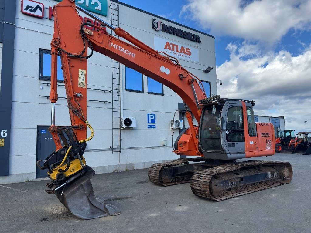 Hitachi ZX225USR PYÖRITTÄJÄLLÄ - Beltegraver: bilde 2 Hitachi ZX225USR PYÖRITTÄJÄLLÄ - Beltegraver: bilde 2