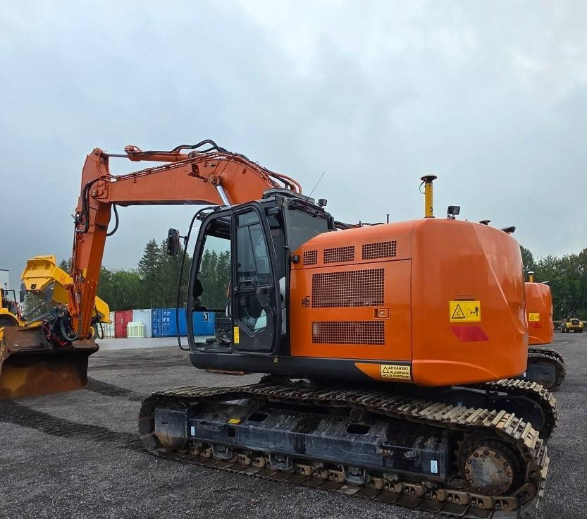 Hitachi ZX225USRLC-6 - Beltegraver: bilde 1 Hitachi ZX225USRLC-6 - Beltegraver: bilde 1