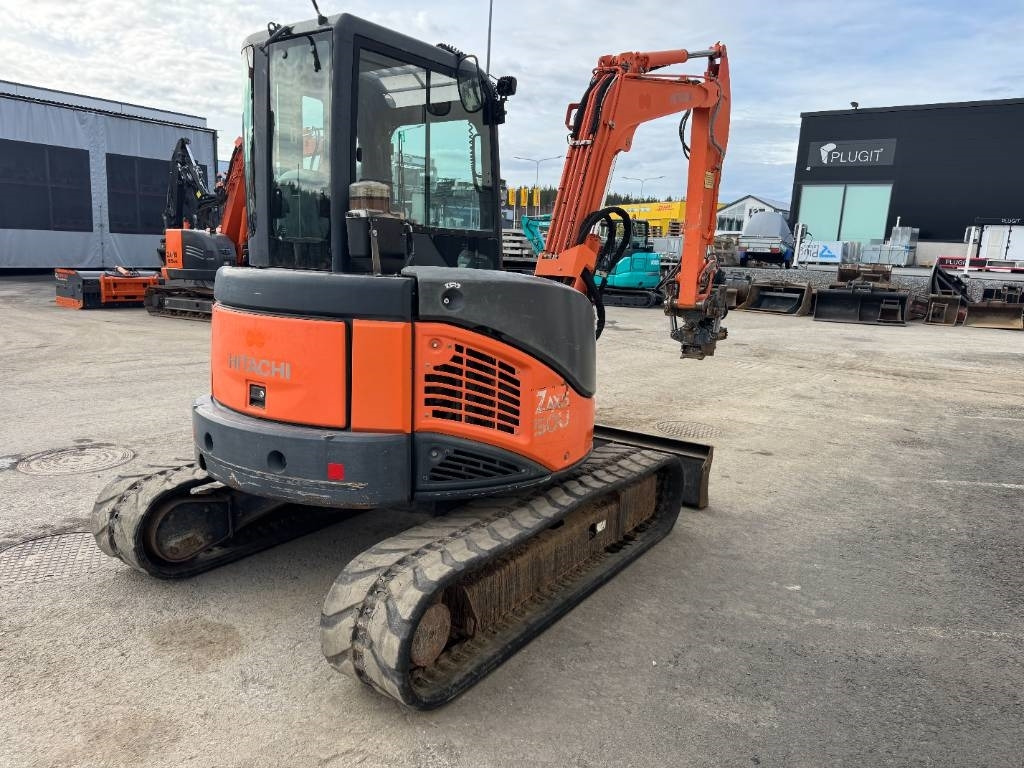 Hitachi ZX50U-2 PYÖRITTÄJÄLLÄ - Minigraver: bilde 5 Hitachi ZX50U-2 PYÖRITTÄJÄLLÄ - Minigraver: bilde 5